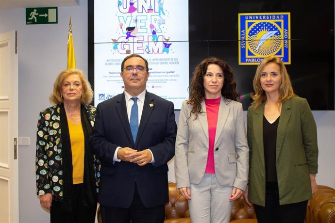 Rocío Ruiz señala el emprendimiento de las mujeres "como el mejor instrumento co