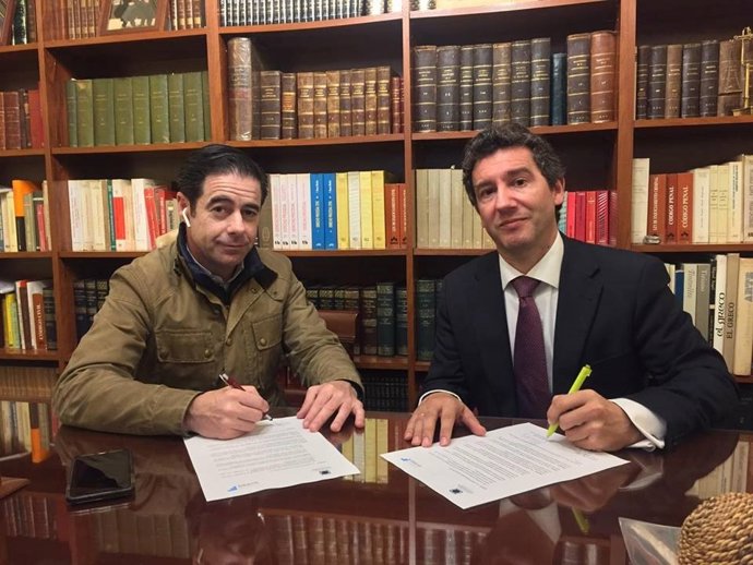 Sevilla.- Los hosteleros y la Fundación Ayesa acuerdan medidas para avanzar en l