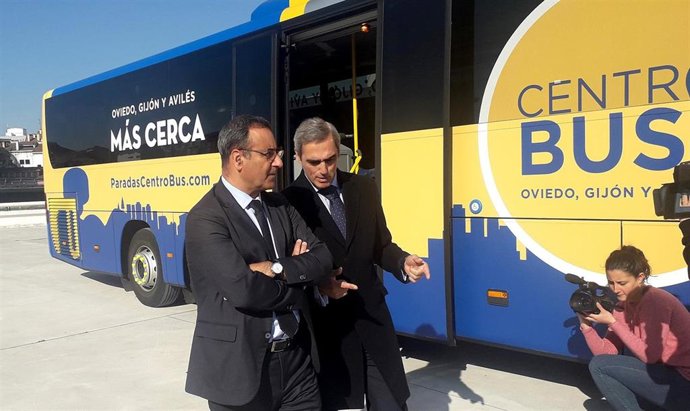 Fotos Y Audios Consejero Infraestructuras Presentación Nuevos Autobuses