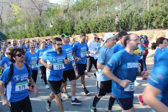 Sevilla.- Más de 900 personas participan en Mairena en la I Carrera Solidaria po