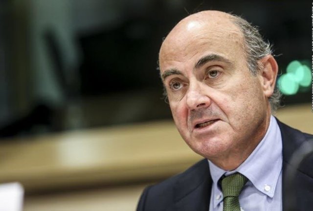 VIDEO: Economía.- Guindos dice que "nadie creía" las cifras de bancos españoles 