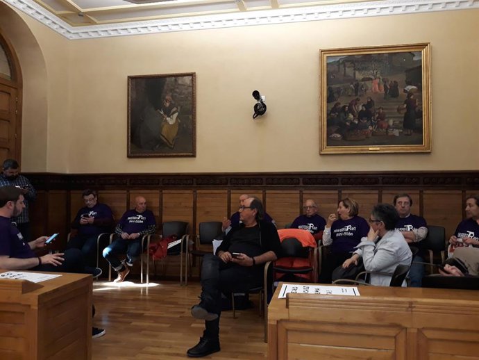 Encerrados en el Ayuntamiento de Gijón