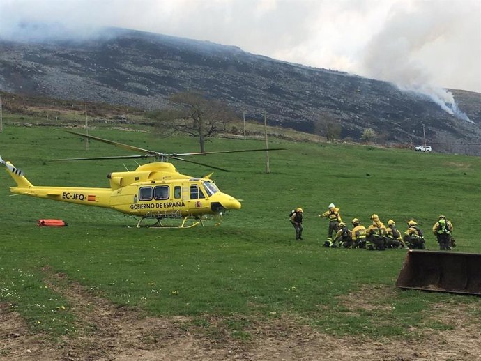 Activos tres incendios en Miera, Luena y Selaya, sin riesgo para personas o edif