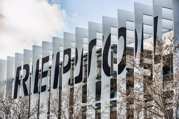 Economía.- Repsol entra en el capital de la compañía española de impresión 3D Re