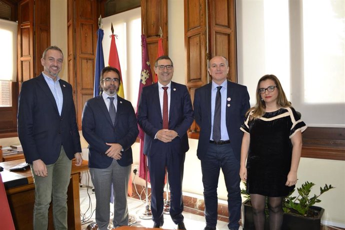 UMU hará un diagnóstico de la economía regional respecto a la implantación de lo