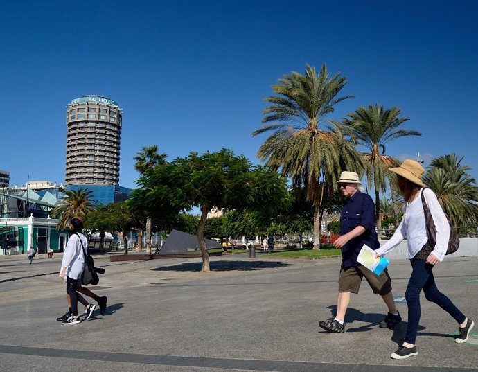 Turistas en Las Palmas de Gran Canaria