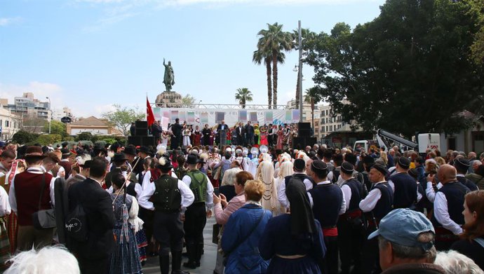 Els 14 grups musicals i de dansa de tot el món inauguren el Mallorca World 