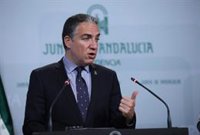 Bendodo justifica su ausencia este jueves al Pleno del Parlamento por acudir en Washington "a los Óscars de la política"