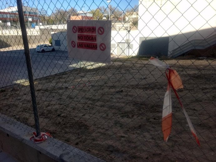 Las Rozas.- La AMPA del IES José García Nieto denuncia el "abandono" de las obra