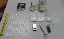 Sevilla.-Sucesos.- Detenido un hombre en Lora del Río acusado de portar 54 gramo