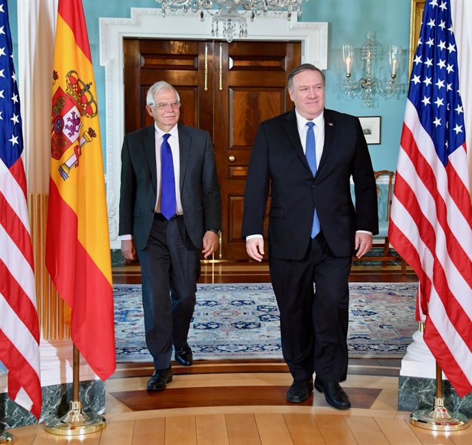 Borrell trata con Pompeo cuestiones sobre Venezuela y Cuba o la participación de