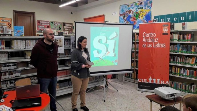 Córdoba.- La Junta participa en celebración del Día del Libro Infantil con alumn
