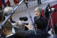 Francia y Alemania exigen a May mayor claridad sobre su plan para el Brexit