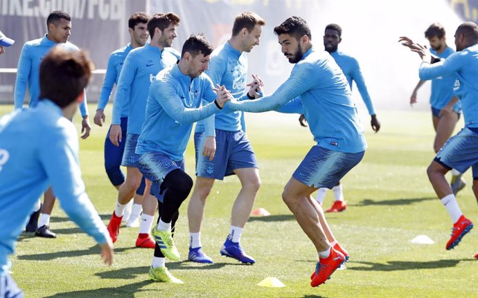 Fútbol.- Valverde se lleva toda la artillería, con Messi y Suárez, a Villarreal
