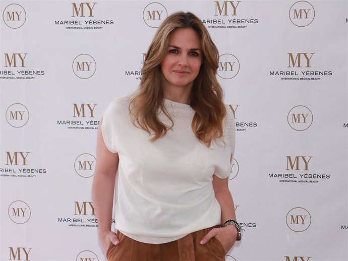 Genoveva Casanova preocupada por el camino profesional decidirán sus hijos