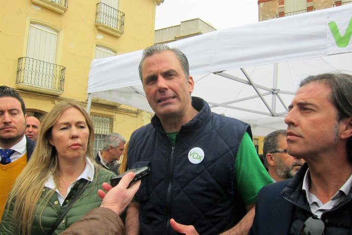 Ortega Smith assegura que no acceptaran que els "totalitaris" pretenguin expulsa