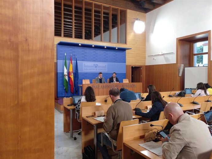 Adelante reclama a PP-A y Cs que se comprometan por escrito a renovar todos los 