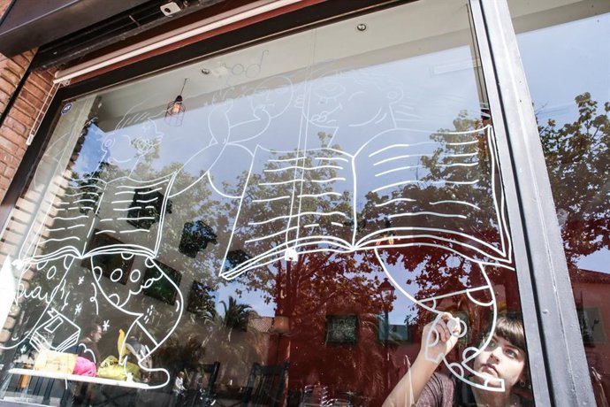 Cultura.- Las bibliotecas se reivindican como "faro y espacio de libertad" y rec