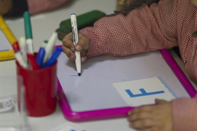 Colegio, aula, primaria, infantil, clase, niño, niña, niños, jugando, jugar