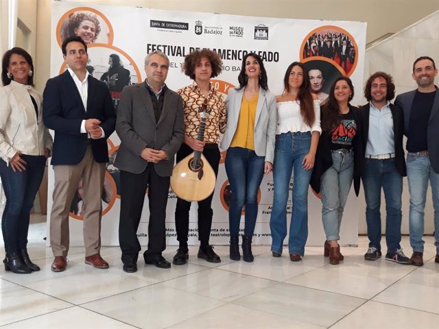 AV.- Dulce Pontes con la OEx o José Merce junto a Tomatito actuarán en el Festiv