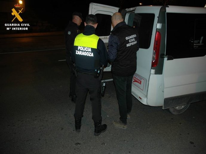 Zaragoza.- Sucesos.- Incautados 761 kilogramos de siluros y carpas no aptos para