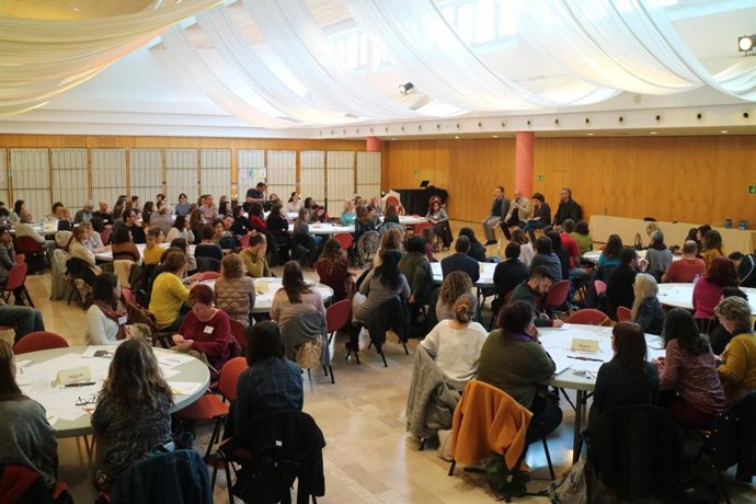 Prop de 160 professionals participen en la cinquena edició formativa 'Escola de 