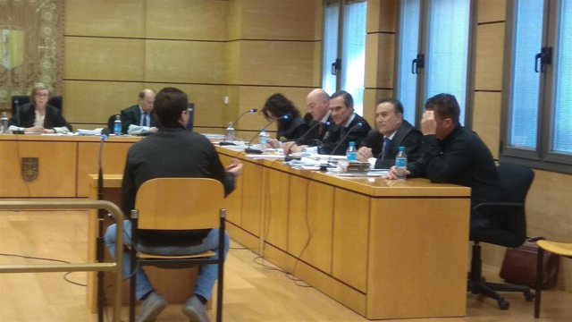 ..Tribunales.- Creal