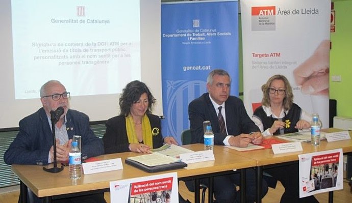 Las tarjetas de la ATM de Lleida podrán llevar el nombre sentido de personas tra