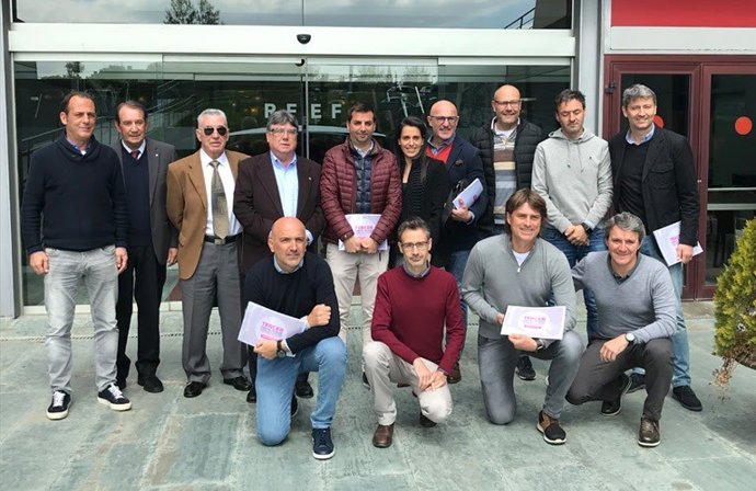 Fútbol.- Cucurella, Aleñá, Olmo, Patri Guijarro y Nahikari García, entre los fin