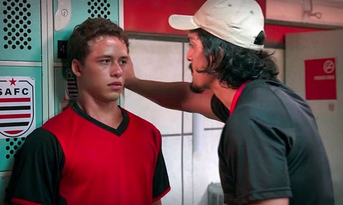 Una telenovela brasileña trata el abuso sexual en el fútbol juvenil