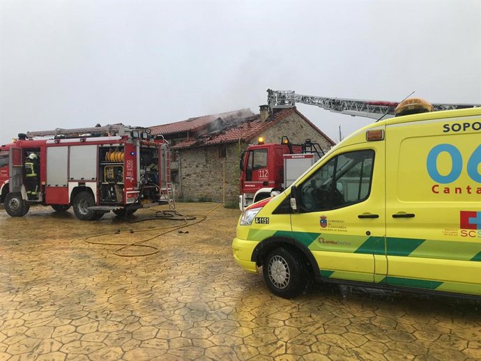 Un incendio causa importantes daños en una vivienda de Molledo