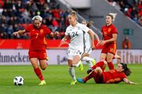 La selección femenina se pone al día con el VAR