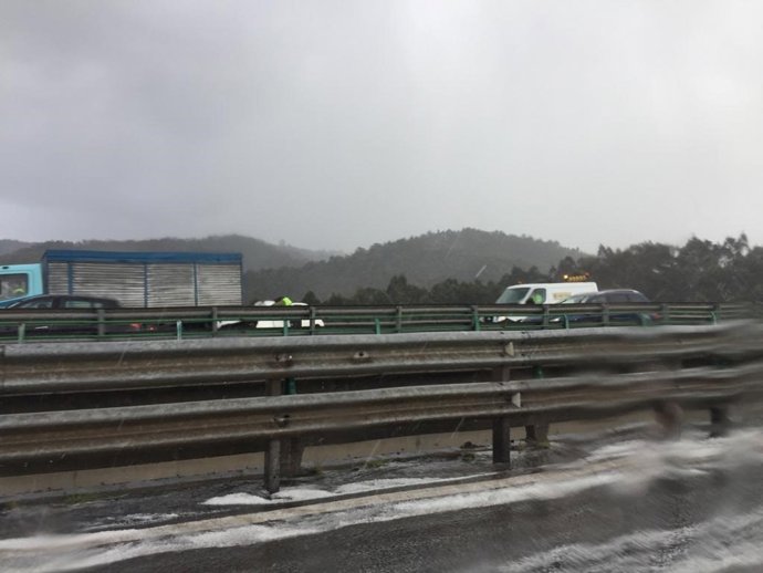 Tráfico.- Otros seis heridos leves en dos accidentes múltiples en la AS-II y la 