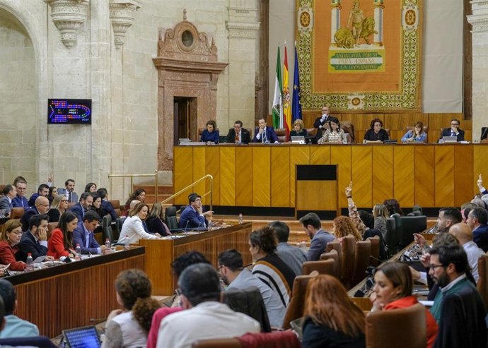 Parlamento muestra su apoyo a la flota andaluza de arrastre ante el Plan Plurian