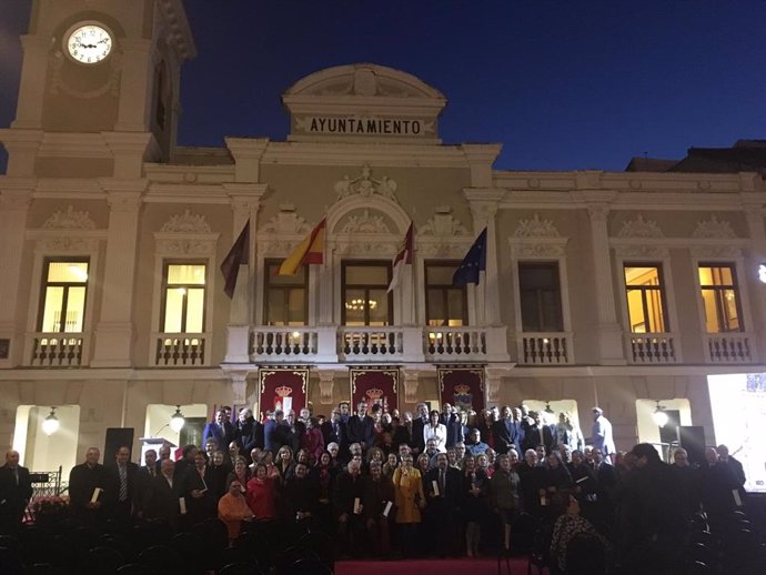 Guadalajara rinde un emotivo homenaje a los ediles y parlamentarios Constituyent