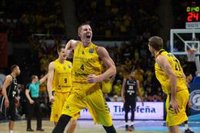 El Iberostar Tenerife se clasifica para la 'Final Four' de la Champions tras exhibirse ante el Hapoel