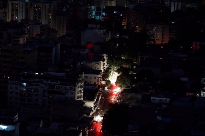 Venezuela anuncia la intervención de la empresa estatal eléctrica tras los apago