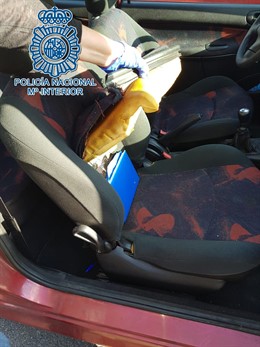 Sevilla.-Sucesos.-Detenido por presunto fraude de 26.000 euros al comprar teléfo