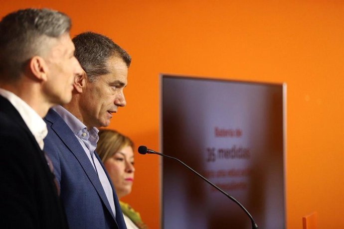 28A.- Cantó Promete Eliminar Barracones, Premiar A Las Mejores Facultades Y Que 