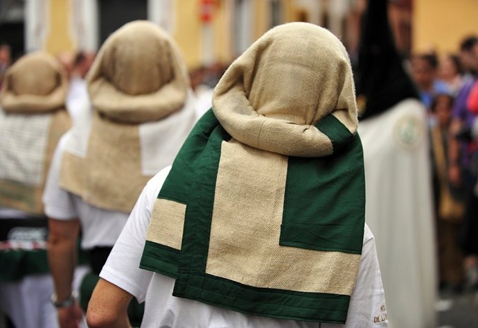 Sevilla.- Expertos de la US y UHU aseguran que los costaleros presentan una "esc