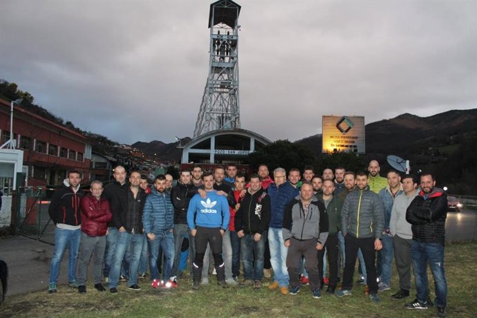 Trabajadores de las contratas de Hunosa temen que les dejen fuera del plan de em