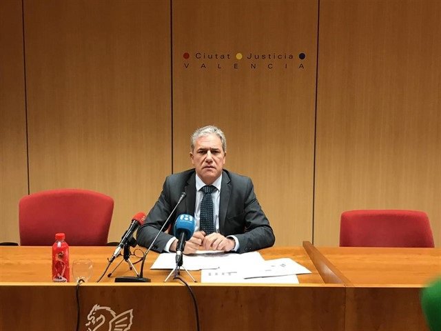 El degà dels jutges de València renuncia al càrrec per a reprendre la funció jur