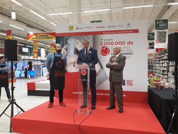 Cruz Roja y Auchan se marcan el reto de recoger 2 millones de desayunos y merien