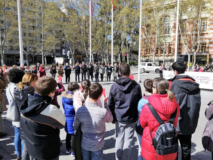 La concentración contra la violencia de género destaca la labor sindical por la 