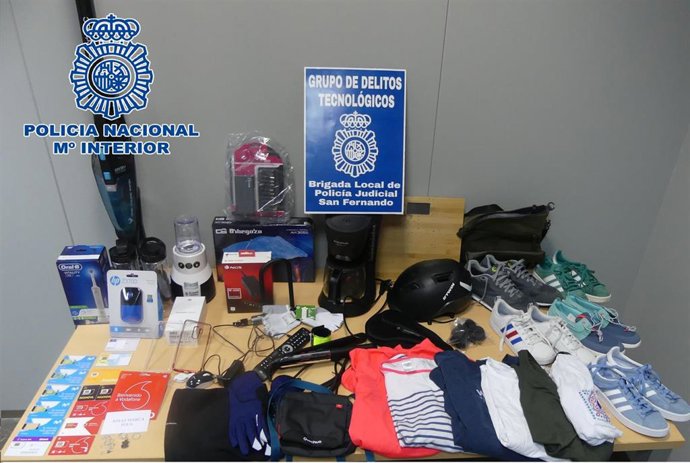 Cádiz.-Sucesos.- Detenida una mujer como presunta autora de cuatro estafas en In