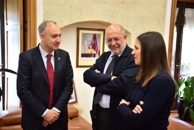 28A.- Igea Subraya Que El Futuro De Cyl "Pasa Por Sus Universidades" Y Llama A C