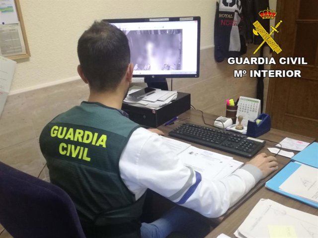 Almería.-Sucesos.-Investigado un joven de 27 años por mandar presuntamente mensa