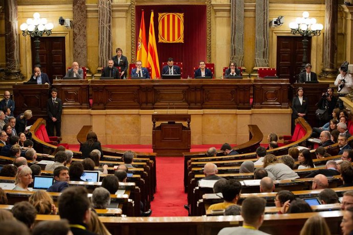 Se reanuda el pleno en el Parlament de Cataluña