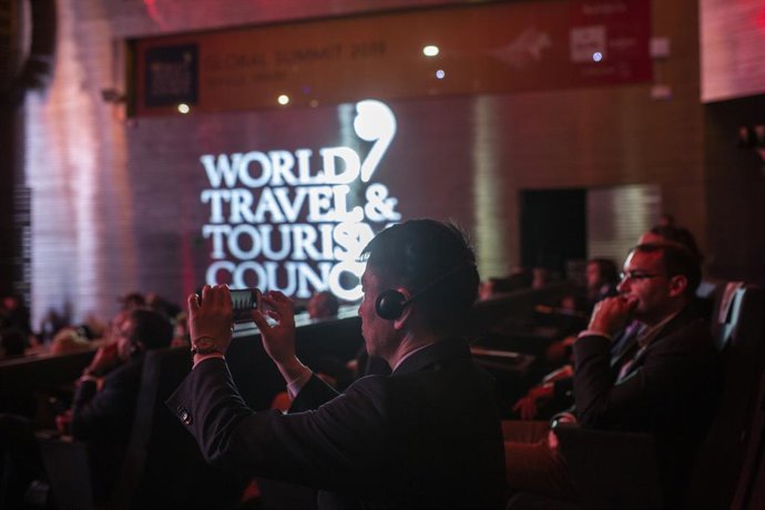 La ministra de Industria, Comercio y Turismo, Reyes Maroto, interviene en el Con