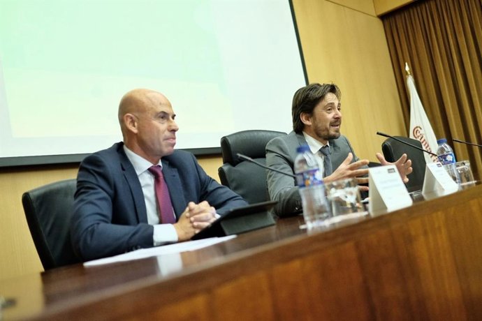 Ashotel aboga por ser "más valientes" para superar el 45% de renovables en 2025